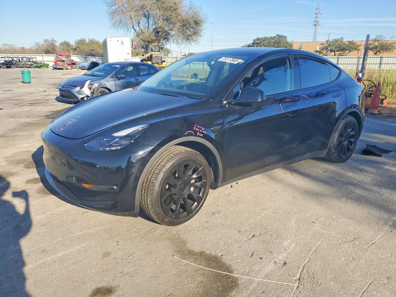 2021 Tesla Model Y - zdjęcie główne