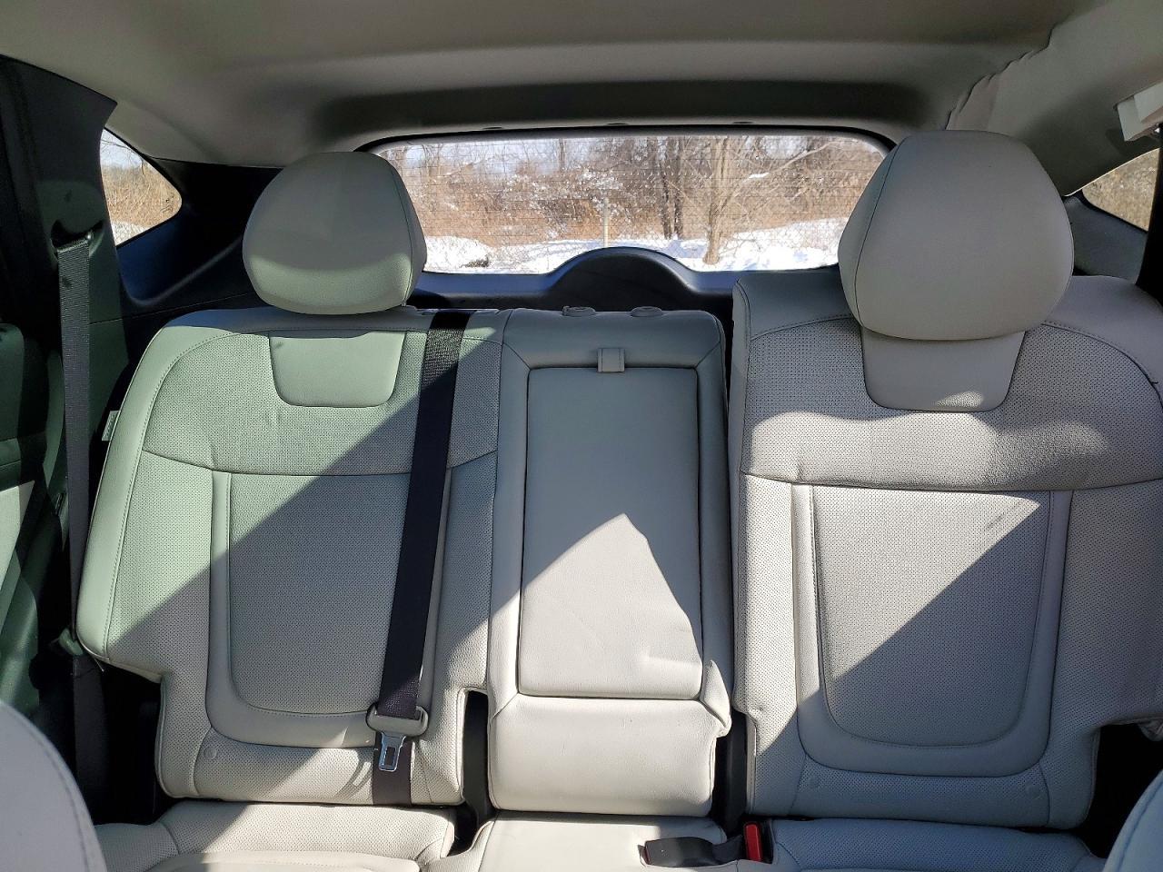 2025 Hyundai Tucson Hybrid Limited - zdjęcie 10