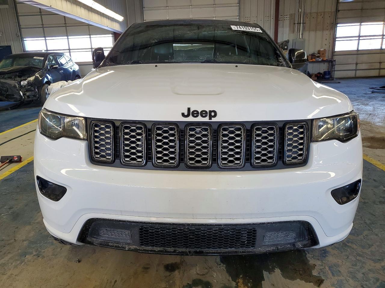 2021 Jeep Grand Cherokee Laredo - zdjęcie 5