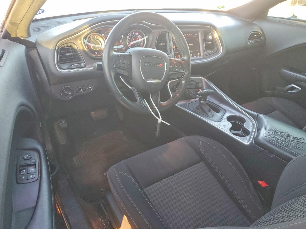 2015 Dodge Challenger Sxt - zdjęcie 8