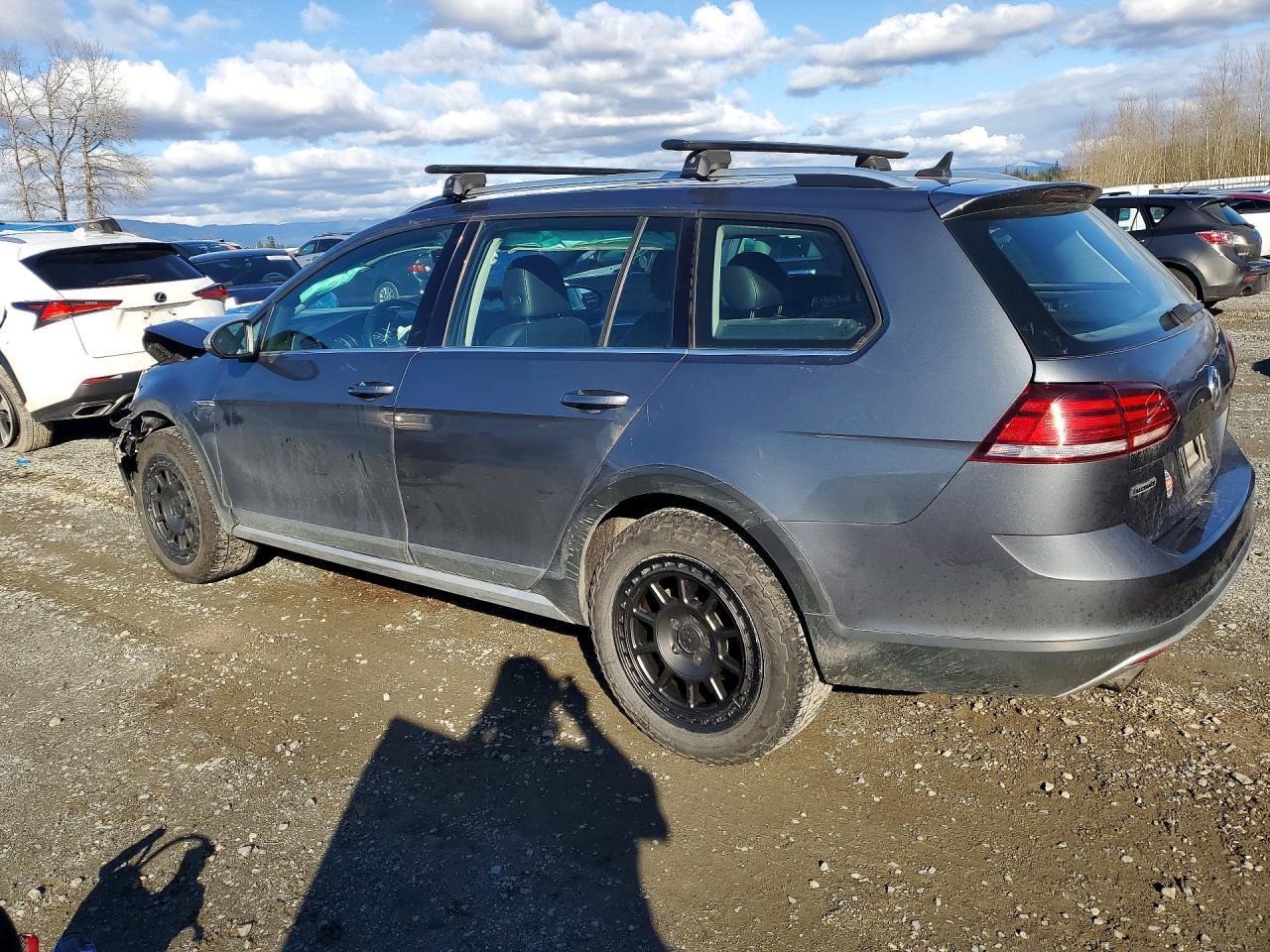 2019 Volkswagen Golf Alltrack S - zdjęcie 2