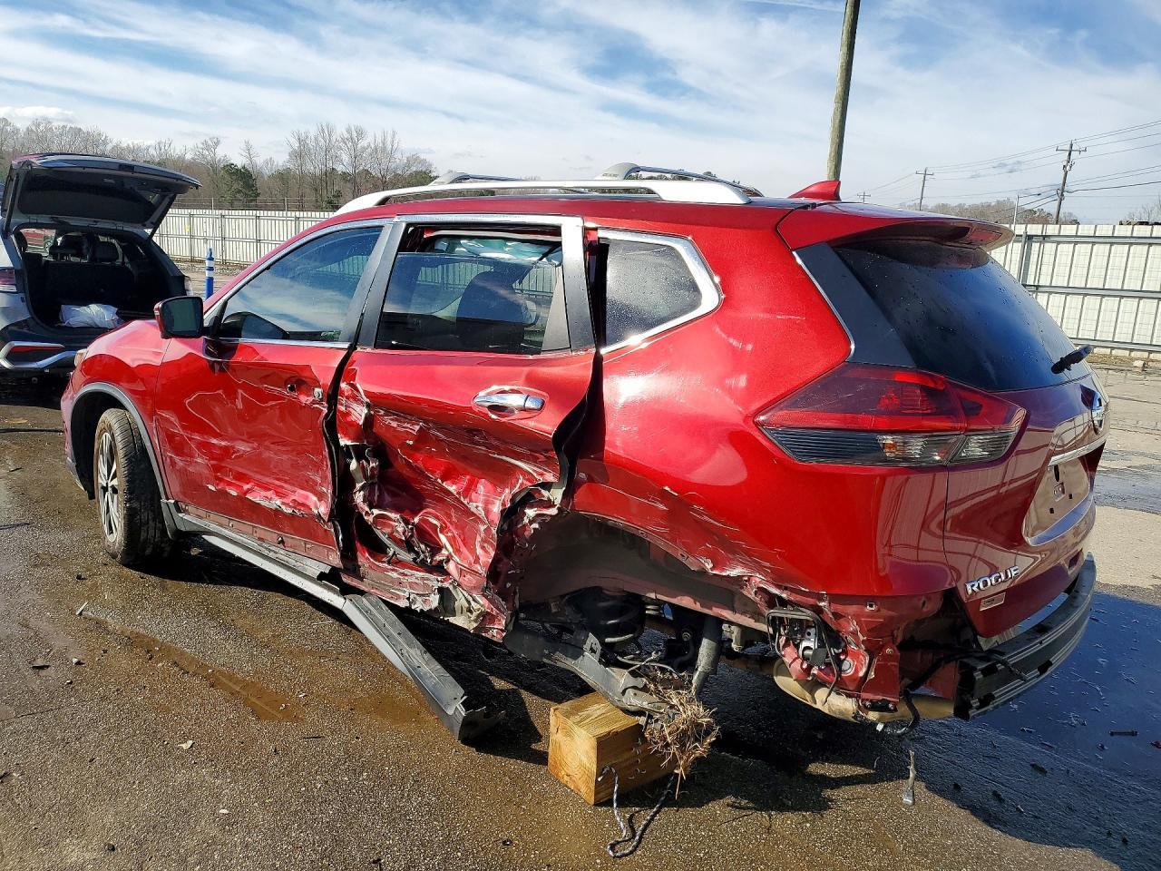 2020 Nissan Rogue Sv - zdjęcie 2