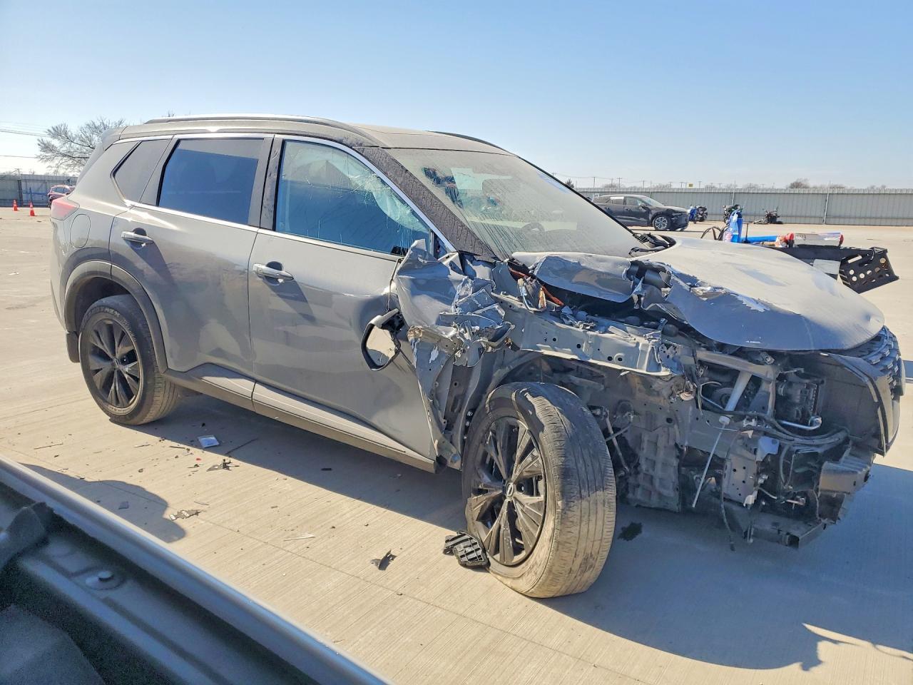 2023 Nissan Rogue Sv - zdjęcie 4