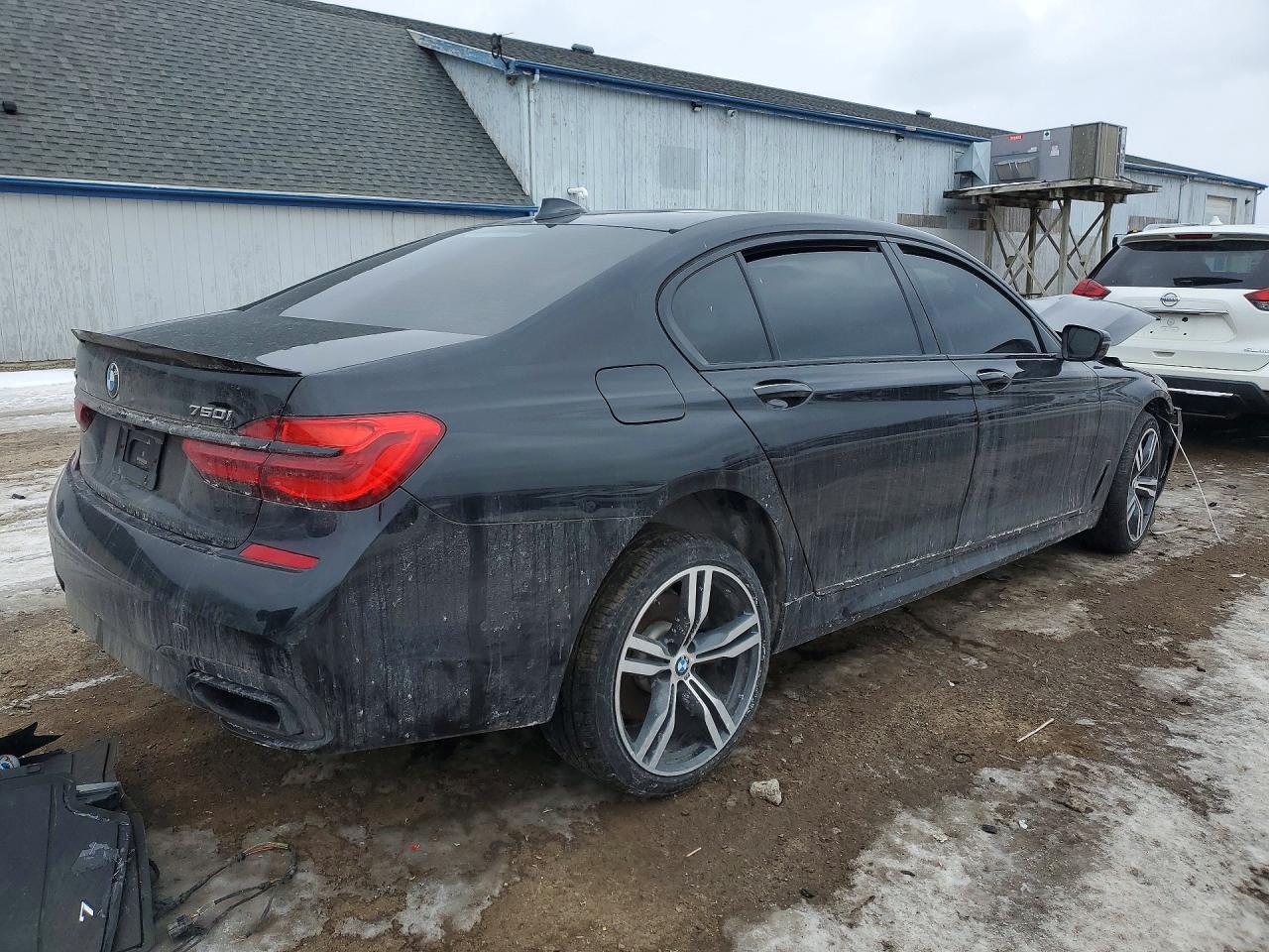 2016 BMW 750 Xi - zdjęcie 3
