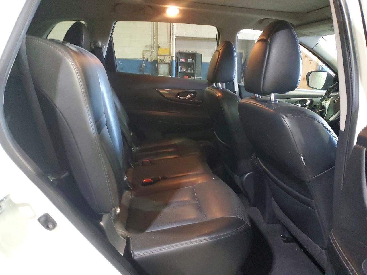 2016 Nissan Rogue S - zdjęcie 11