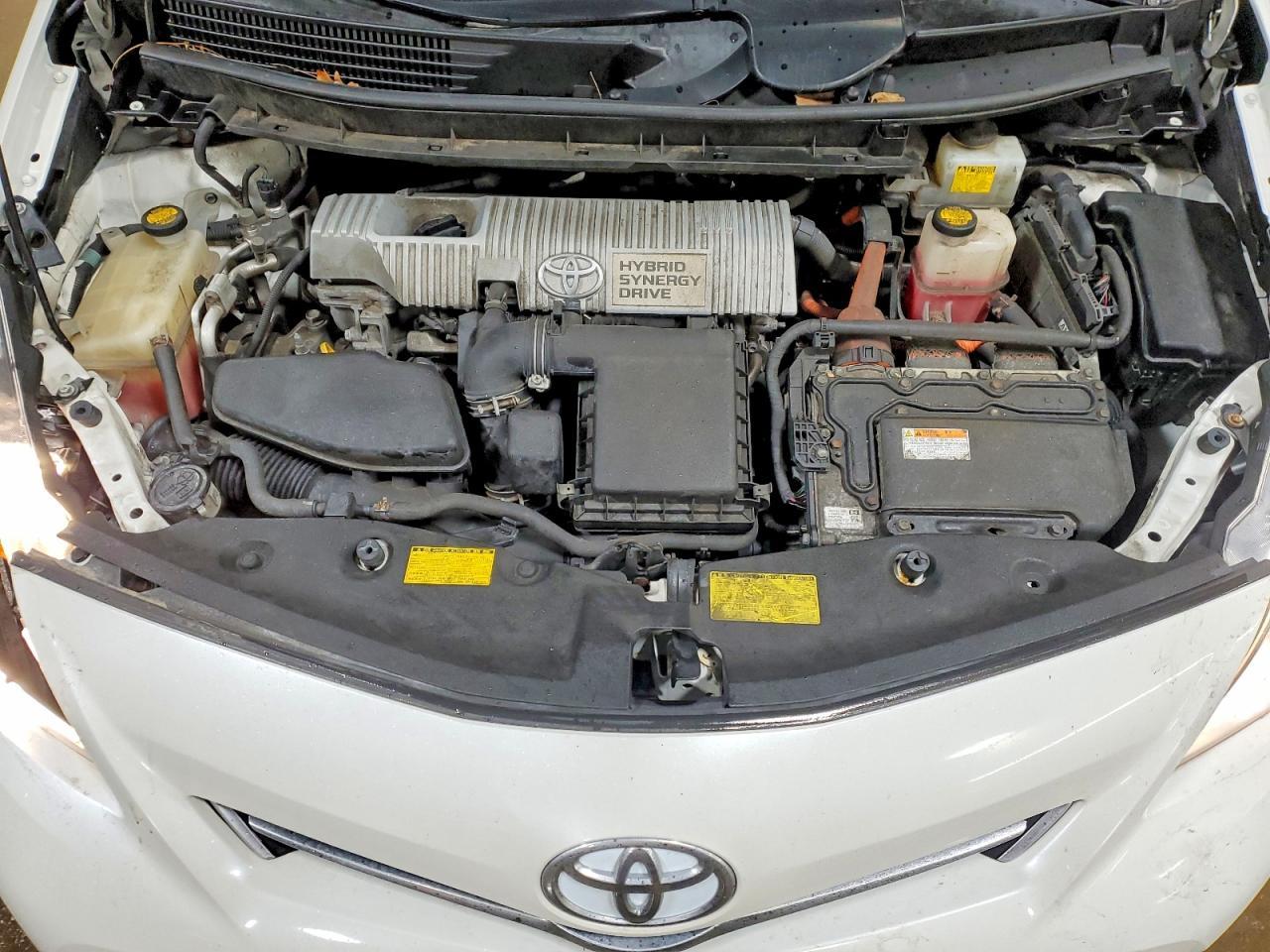 2013 Toyota Prius V Two - zdjęcie 11