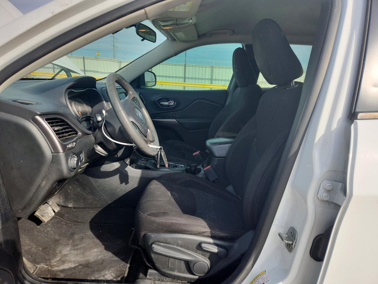 2020 Jeep Cherokee Latitude - zdjęcie 7