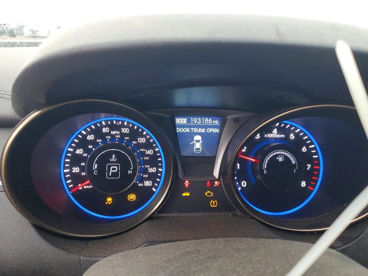 2013 Hyundai Genesis Coupe - zdjęcie 9