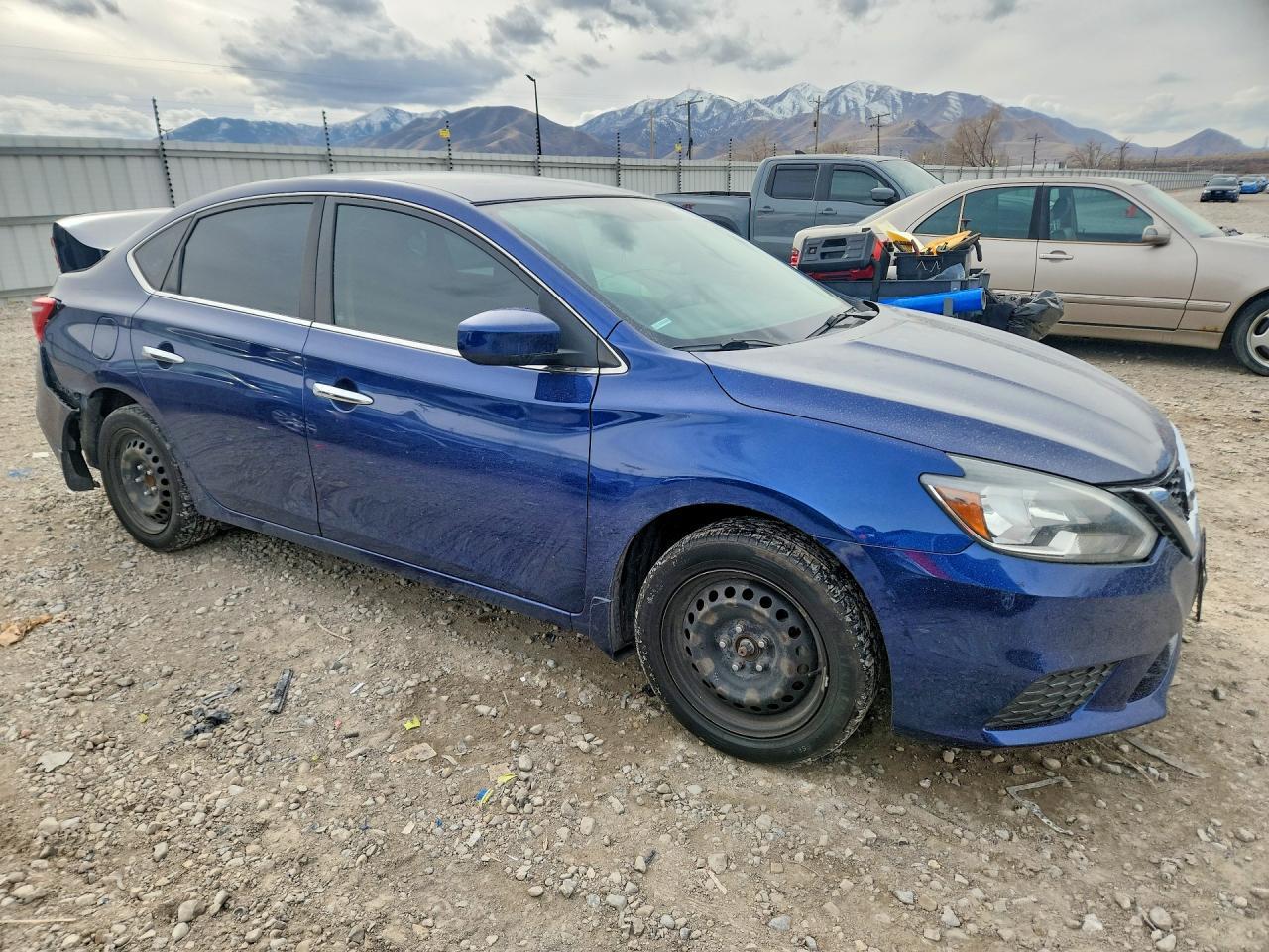 2019 Nissan Sentra S - zdjęcie 4