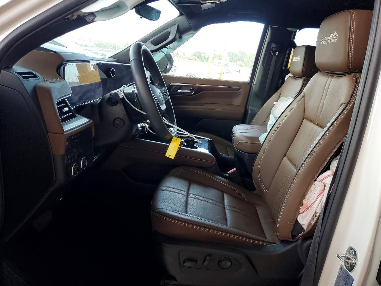 2025 Chevrolet Suburban K1500 High Country - zdjęcie 7