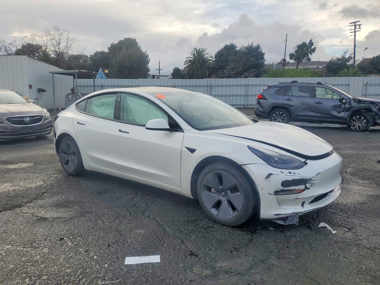 2021 Tesla Model 3 - zdjęcie 4