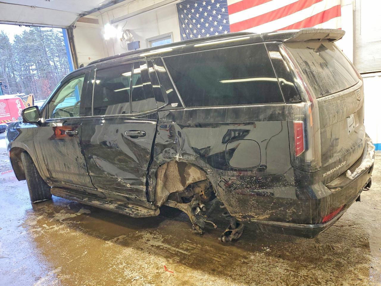 2022 Cadillac Escalade Sport - zdjęcie 2