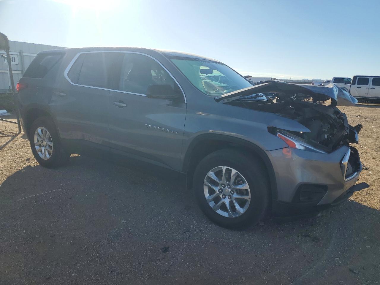 2020 Chevrolet Traverse Ls - zdjęcie 4
