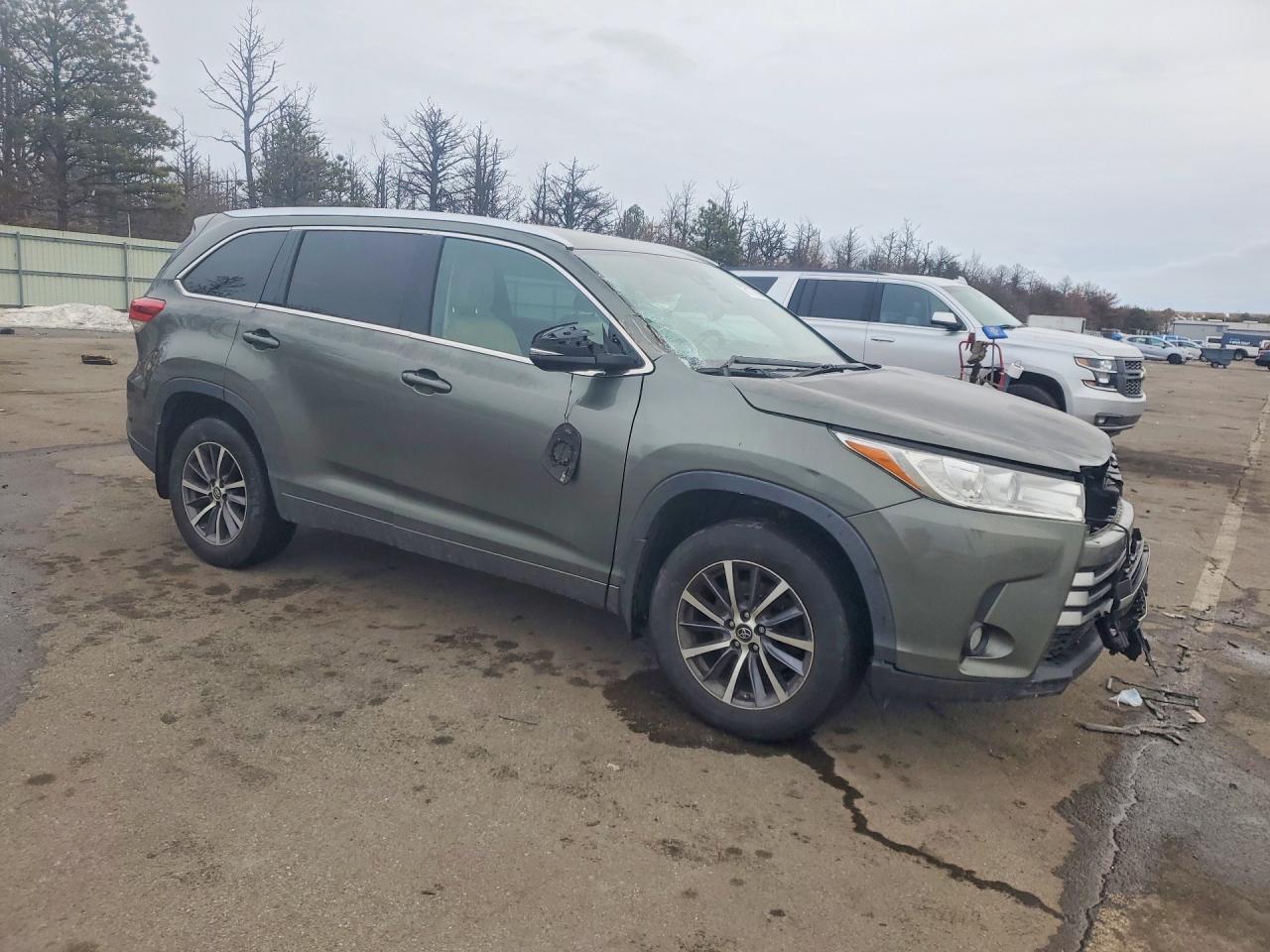 2017 Toyota Highlander Se - zdjęcie 4