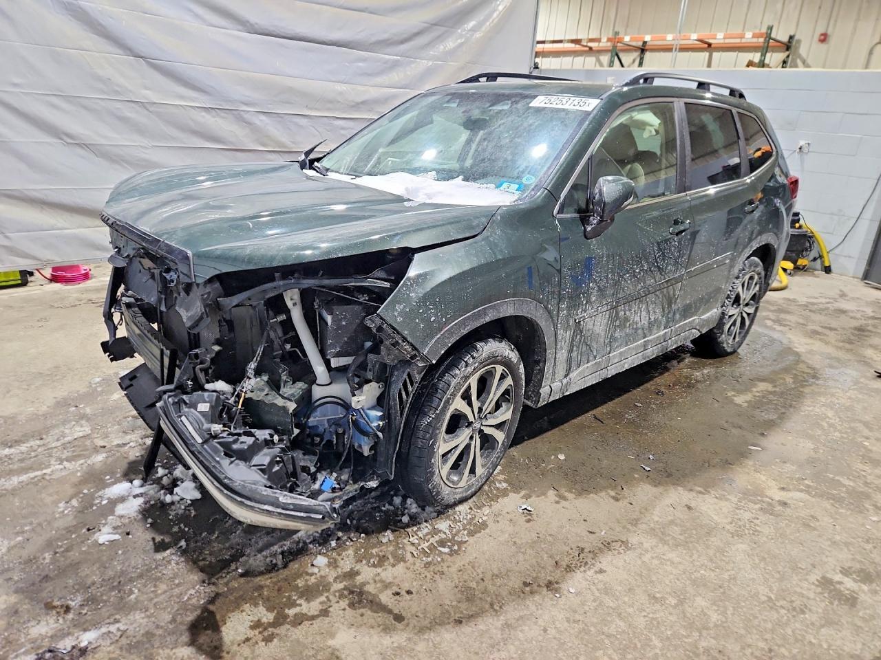 2023 Subaru Forester Limited - zdjęcie główne
