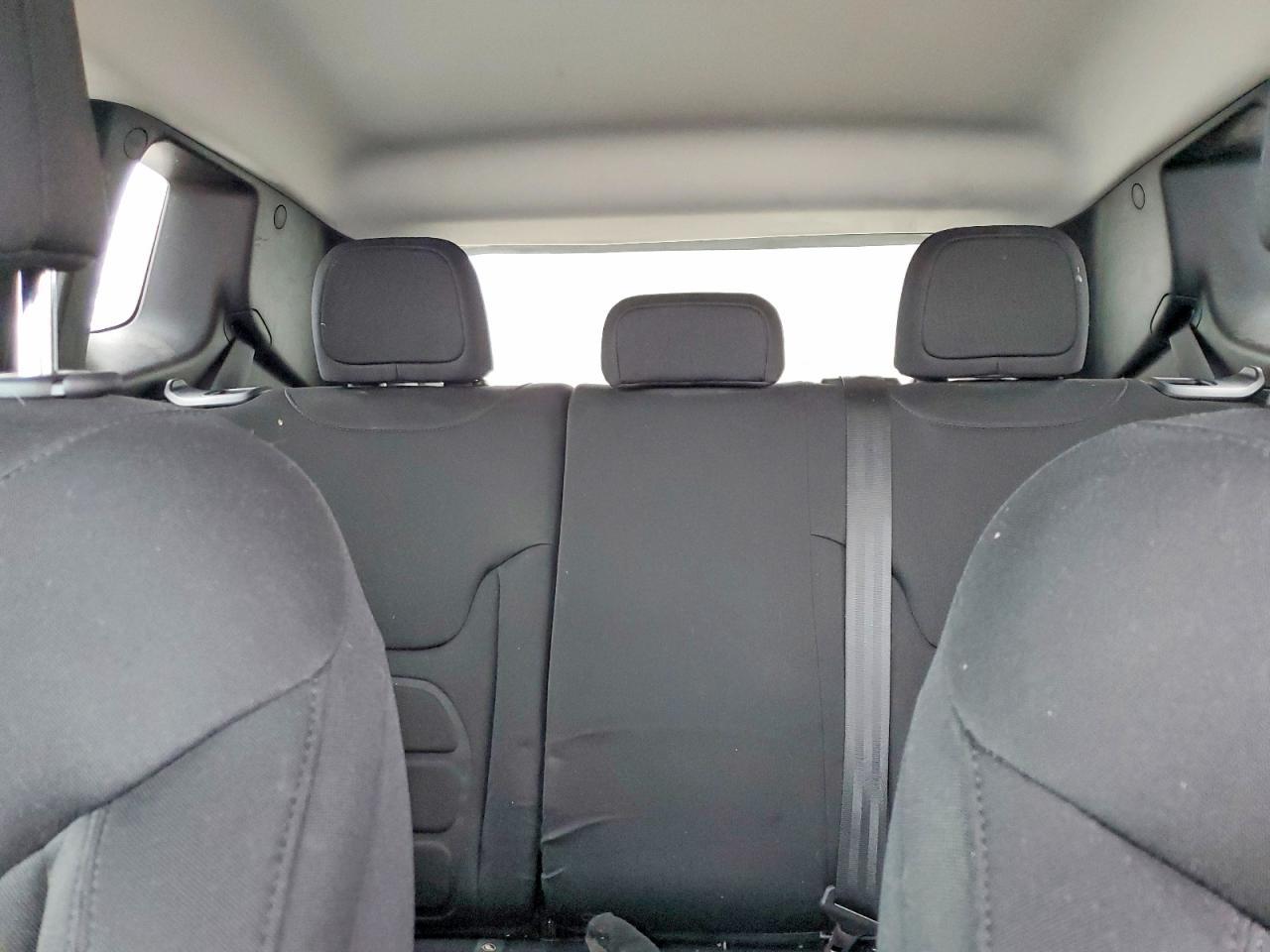 2019 Jeep Renegade Latitude - zdjęcie 10