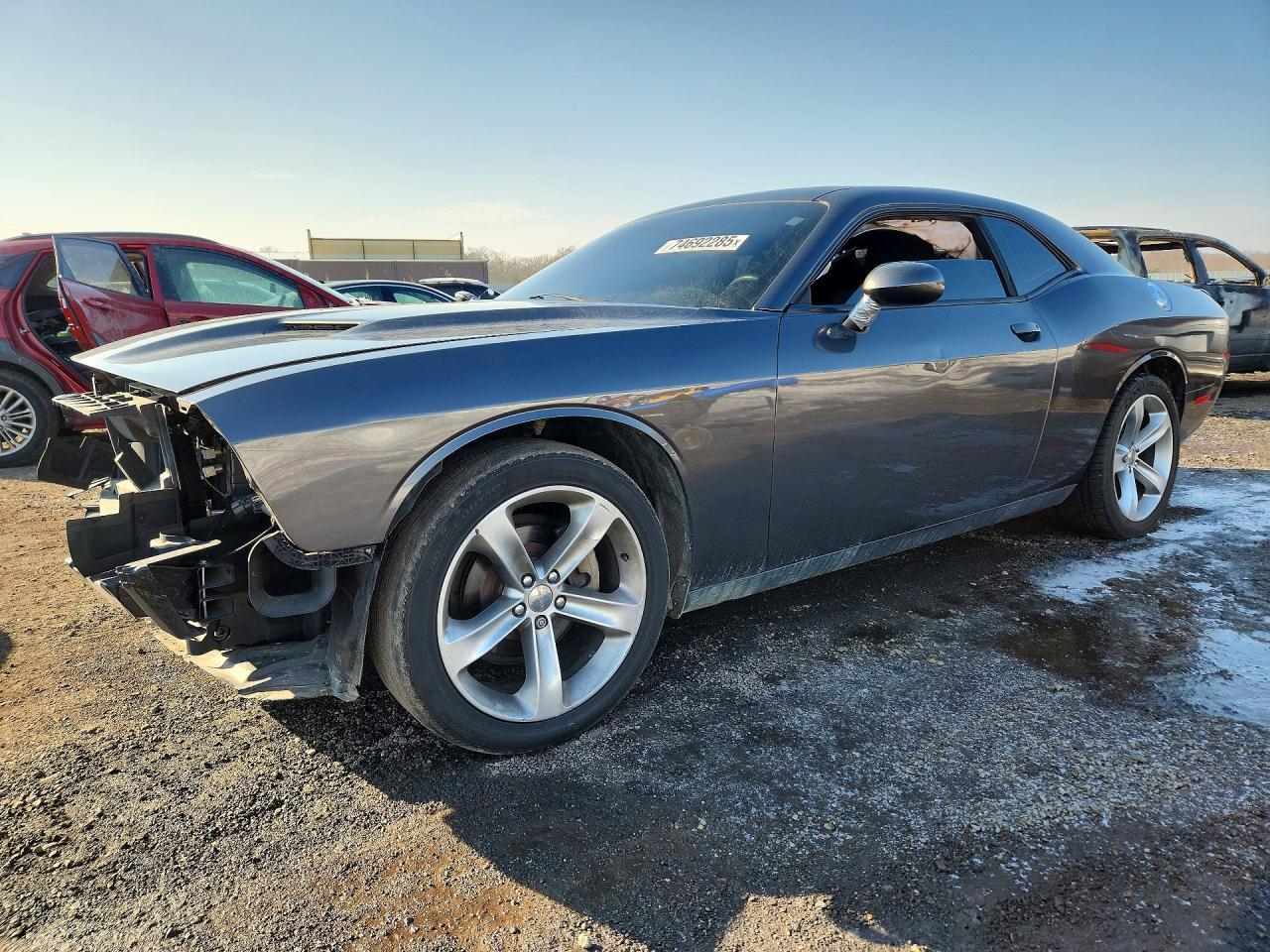 2016 Dodge Challenger Sxt - zdjęcie główne