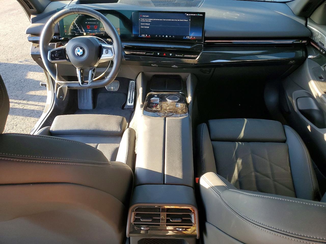 2025 BMW 530 I - zdjęcie 8
