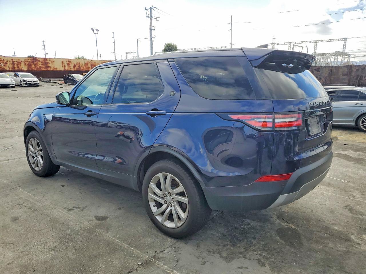 2017 Land Rover Discovery Hse - zdjęcie 2