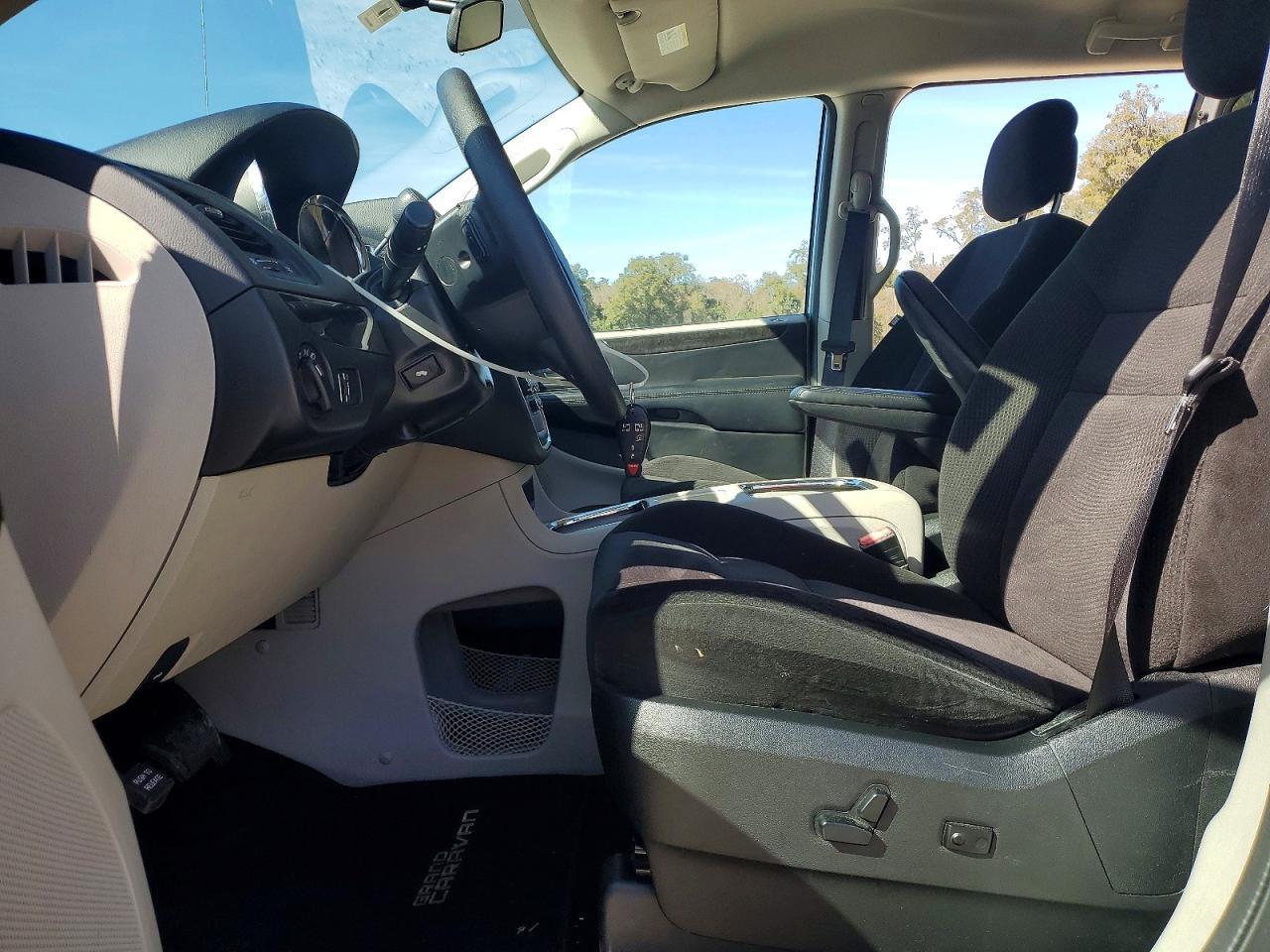 2014 Dodge Grand Caravan Sxt - zdjęcie 7