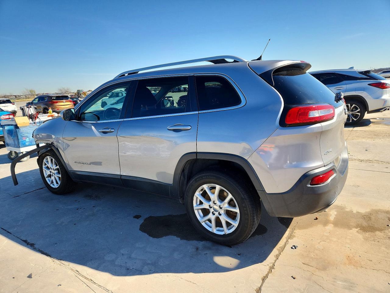 2015 Jeep Cherokee Latitude - zdjęcie 2