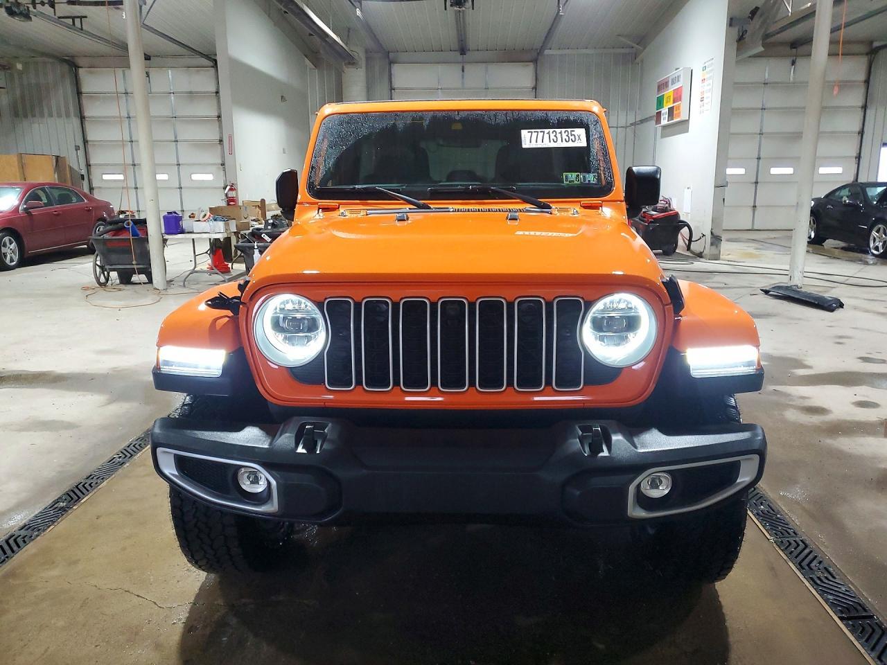 2025 Jeep Wrangler Sahara - zdjęcie 5