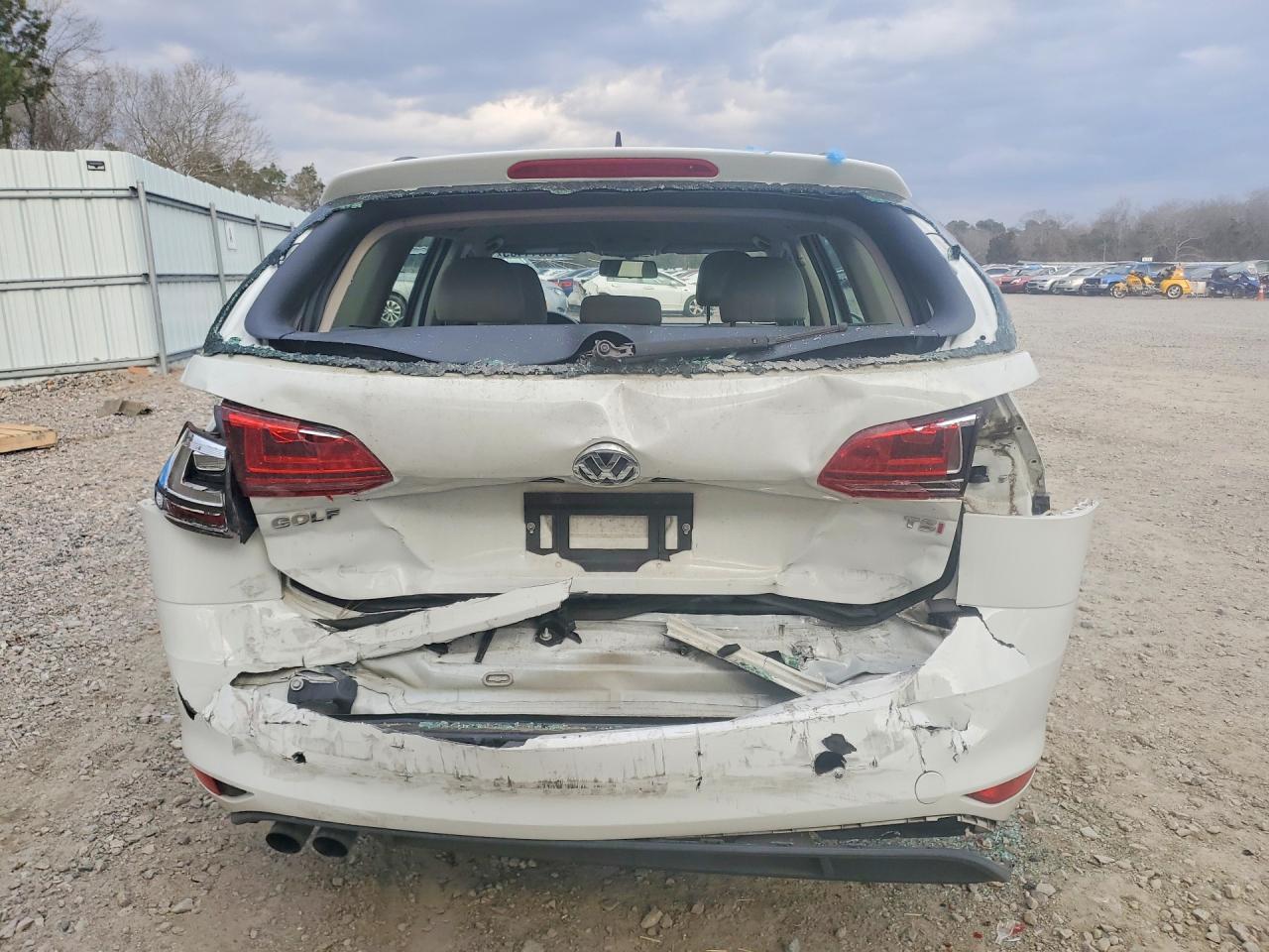 2017 Volkswagen Golf Sportwagen S - zdjęcie 6