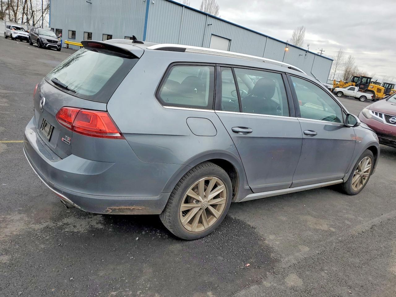 2017 Volkswagen Golf Alltrack S - zdjęcie 3