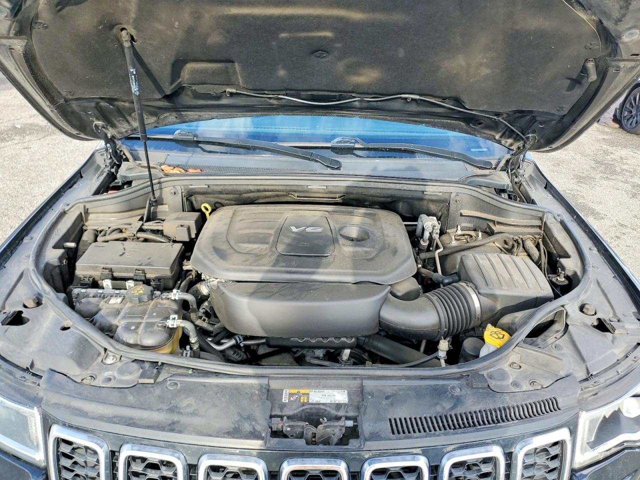 2017 Jeep Grand Cherokee Laredo - zdjęcie 12