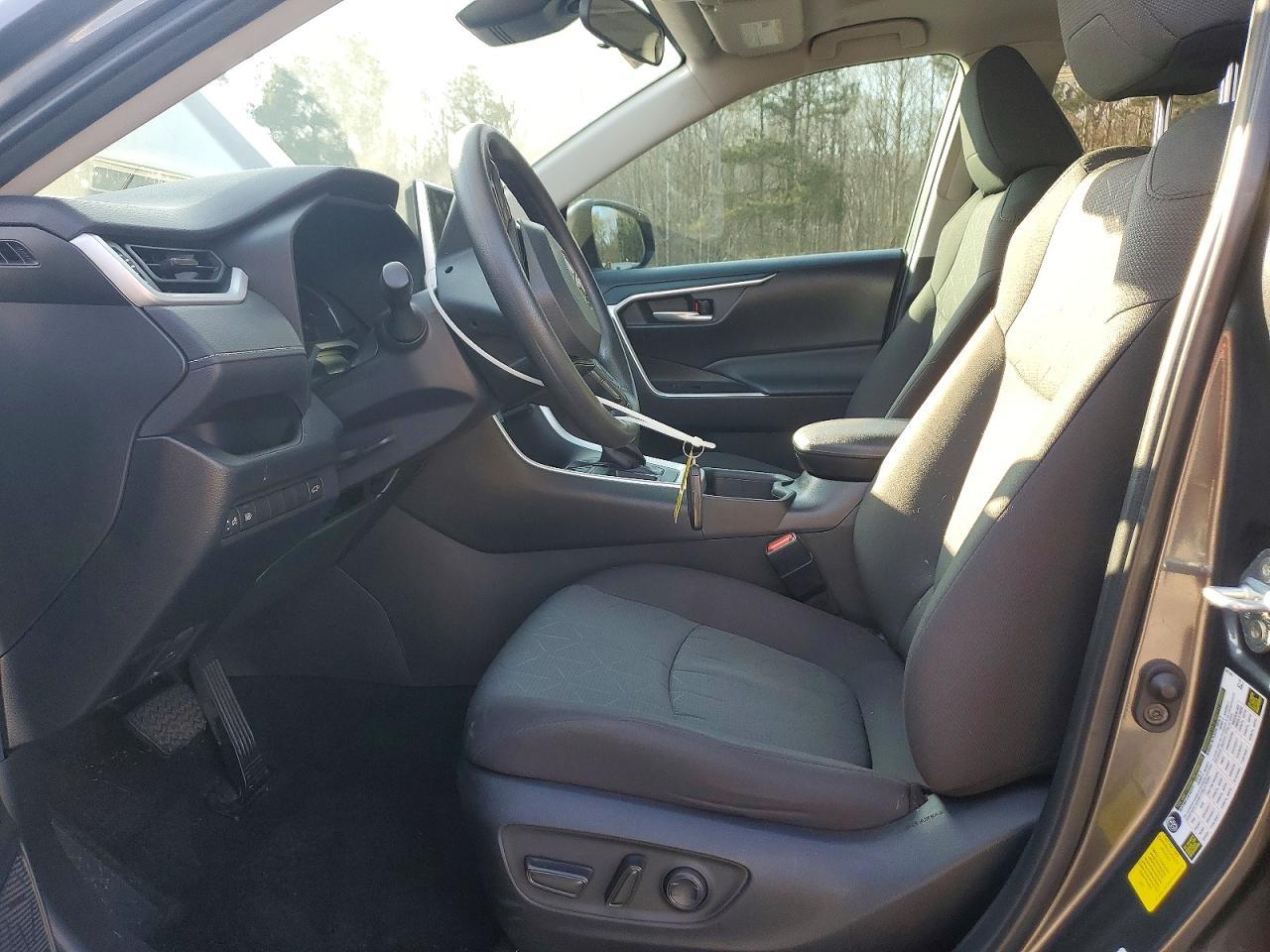 2023 Toyota Rav4 Xle - zdjęcie 7