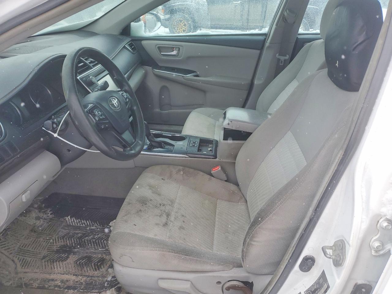 2016 Toyota Camry Le - zdjęcie 7