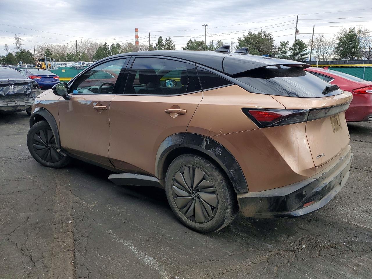 2025 Nissan Ariya Platinum+ E-4Orce - zdjęcie 2