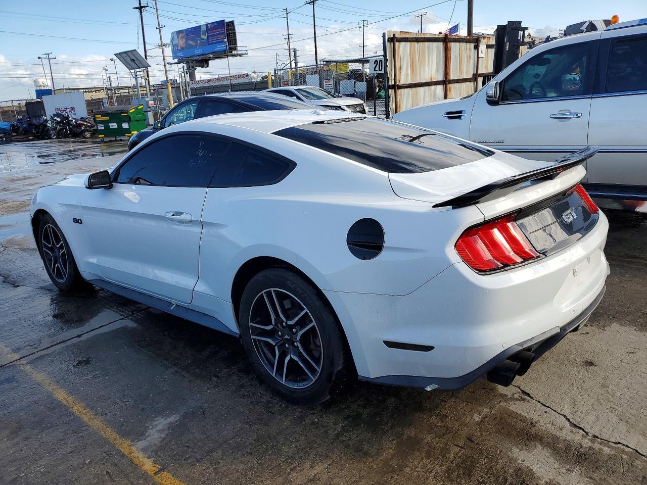 2019 Ford Mustang Gt - zdjęcie 2