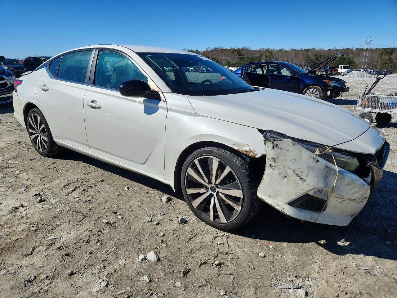 2019 Nissan Altima Sr - zdjęcie 4