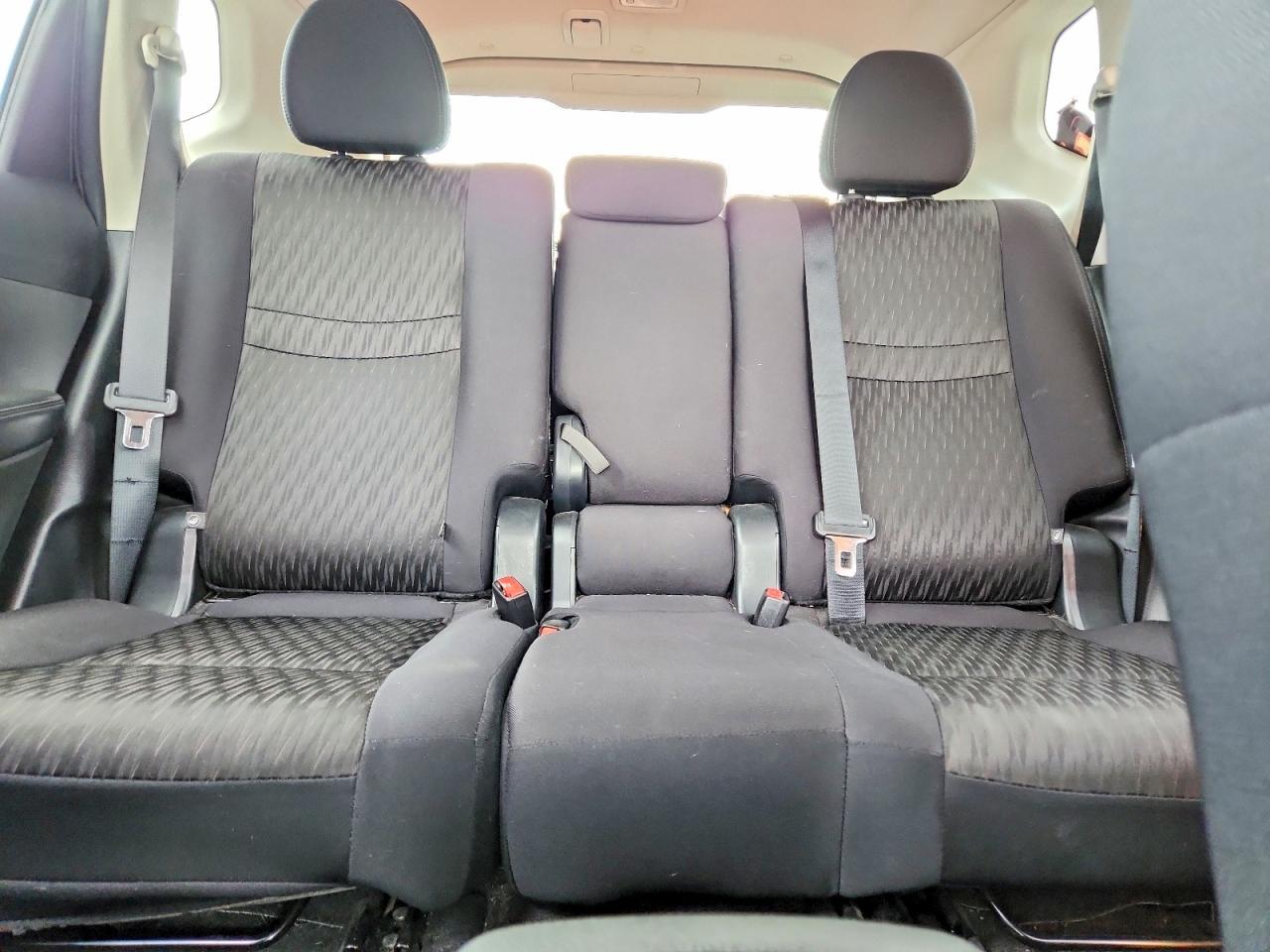 2019 Nissan Rogue S - zdjęcie 9