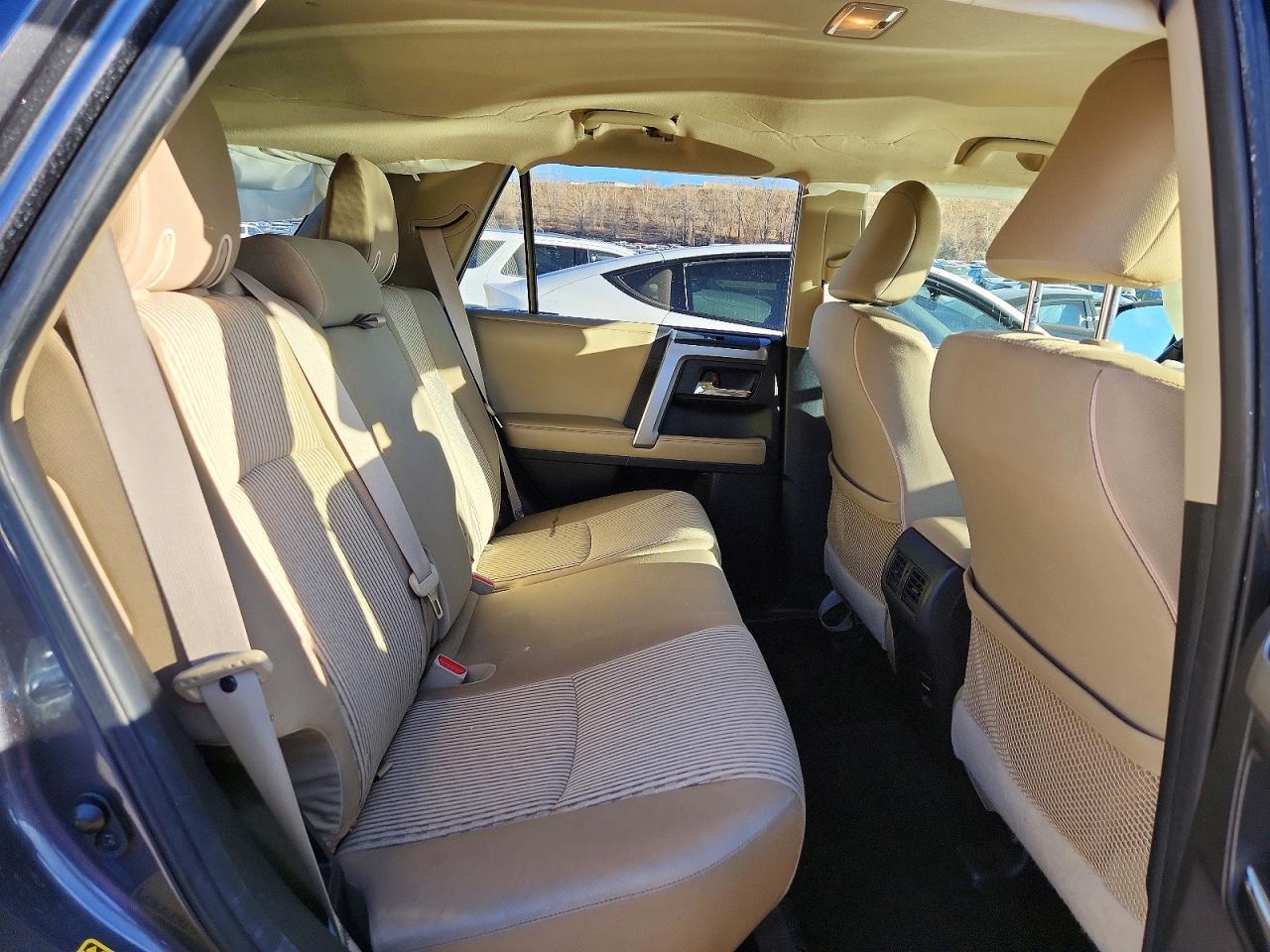 2014 Toyota 4Runner Sr5 - zdjęcie 11