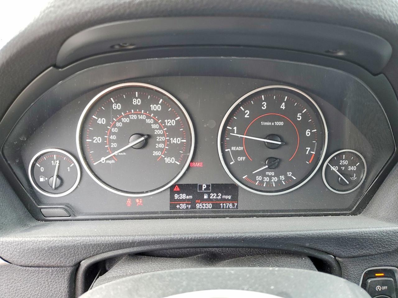 2017 BMW 330 Xi - zdjęcie 9