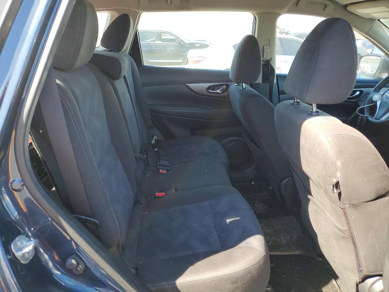 2015 Nissan Rogue S - zdjęcie 11