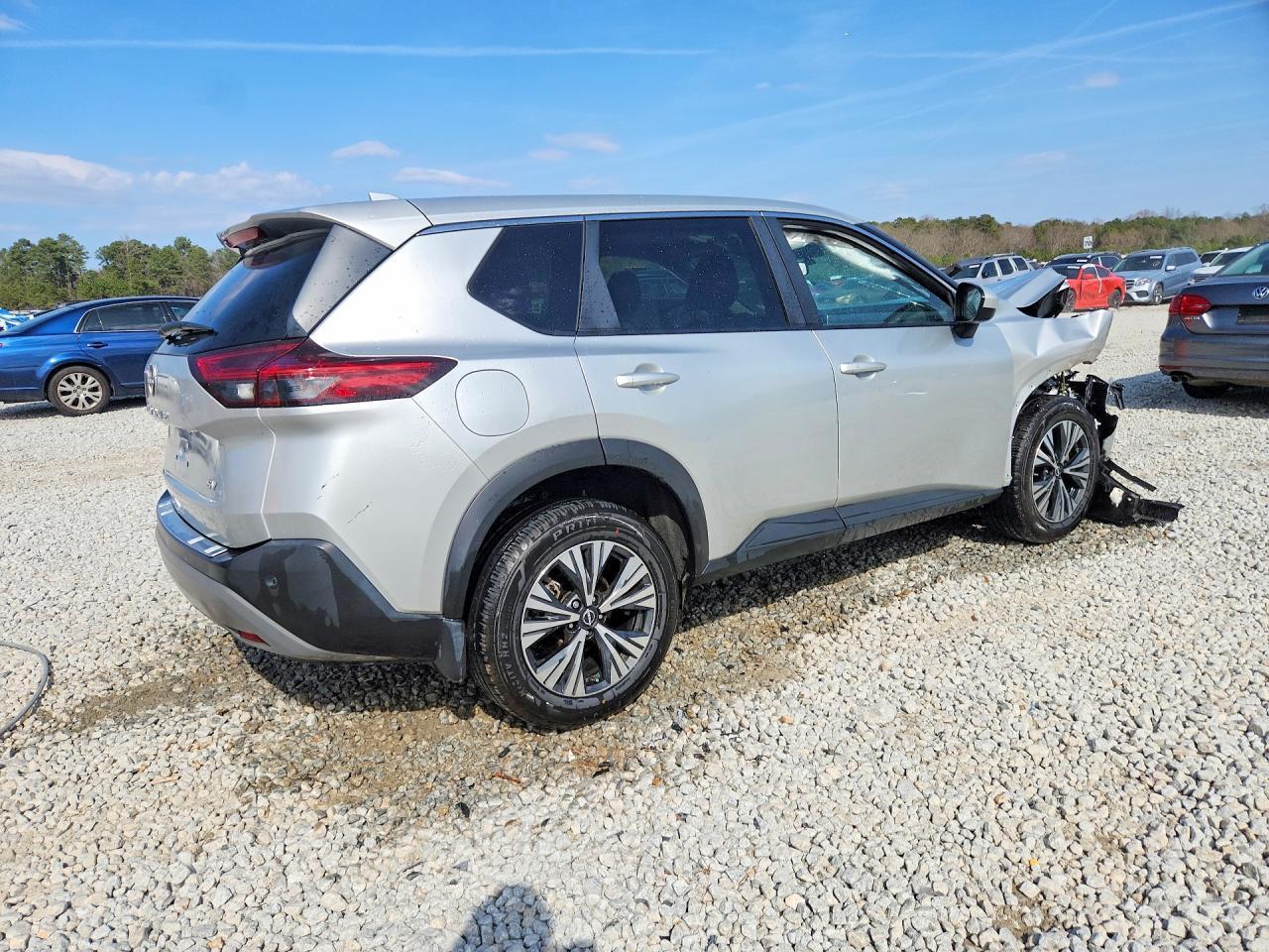 2023 Nissan Rogue Sv - zdjęcie 3