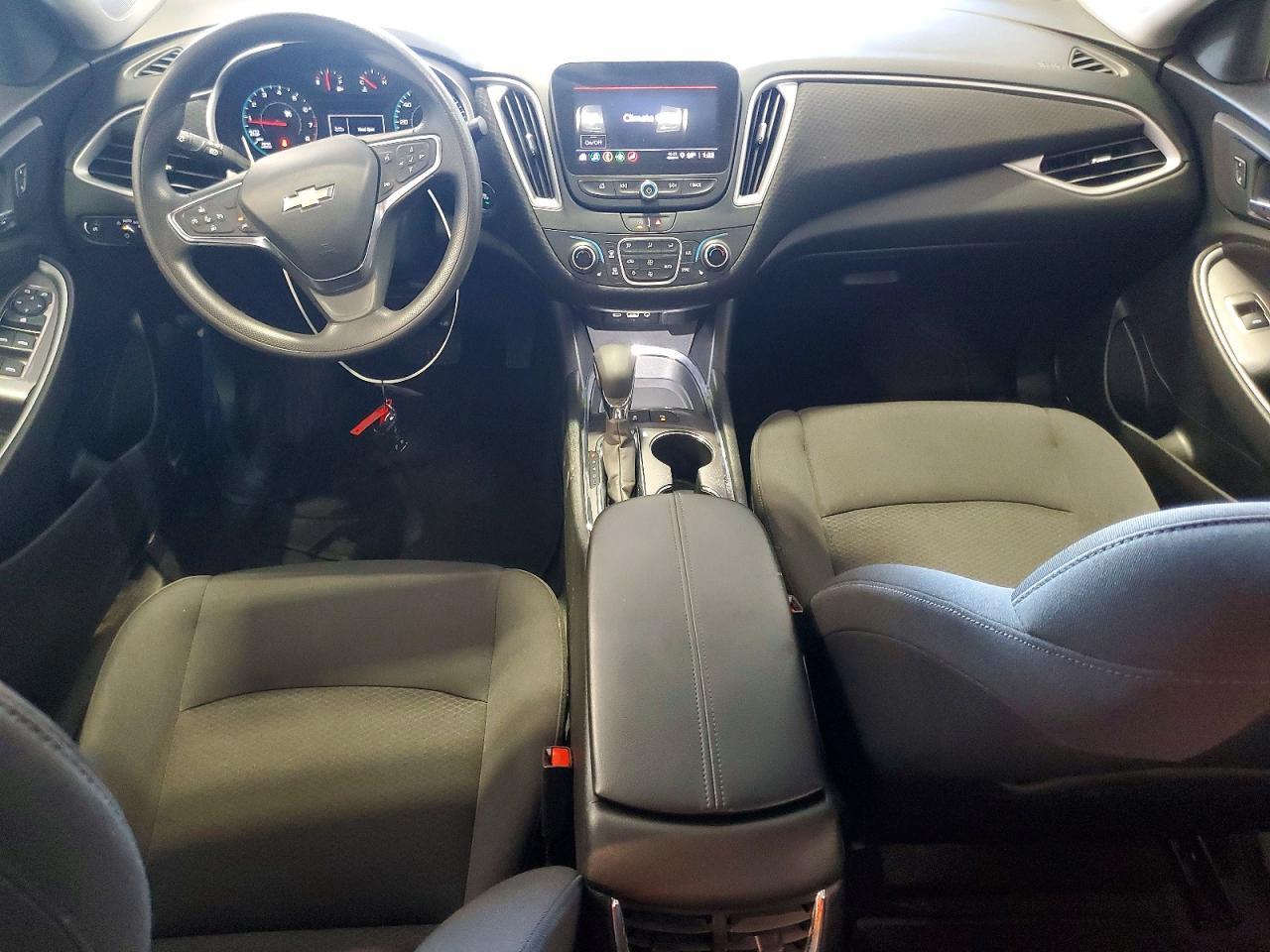 2025 Chevrolet Malibu Lt - zdjęcie 8