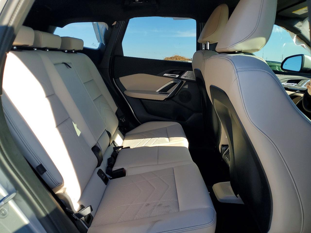 2025 BMW X1 xDrive28I - zdjęcie 10