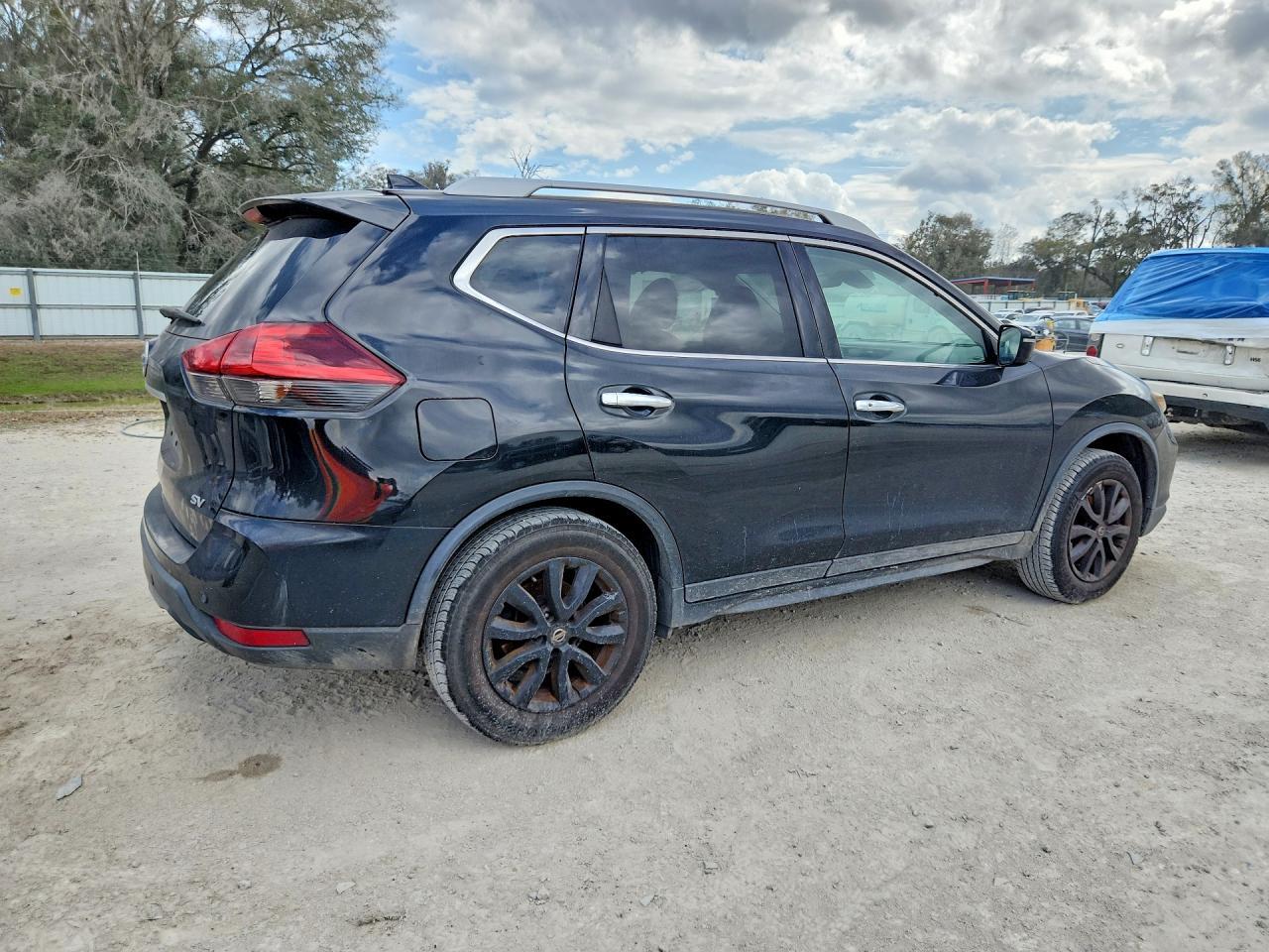2019 Nissan Rogue Sv - zdjęcie 3
