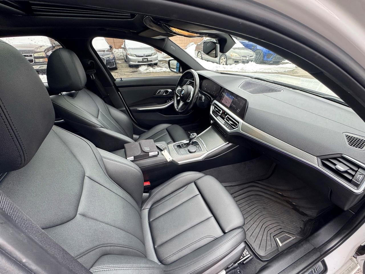 2021 BMW 330Xi White - zdjęcie 5