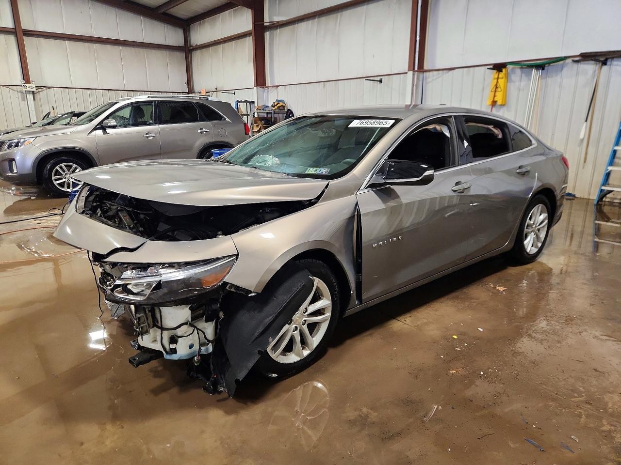 2017 Chevrolet Malibu Lt - zdjęcie główne