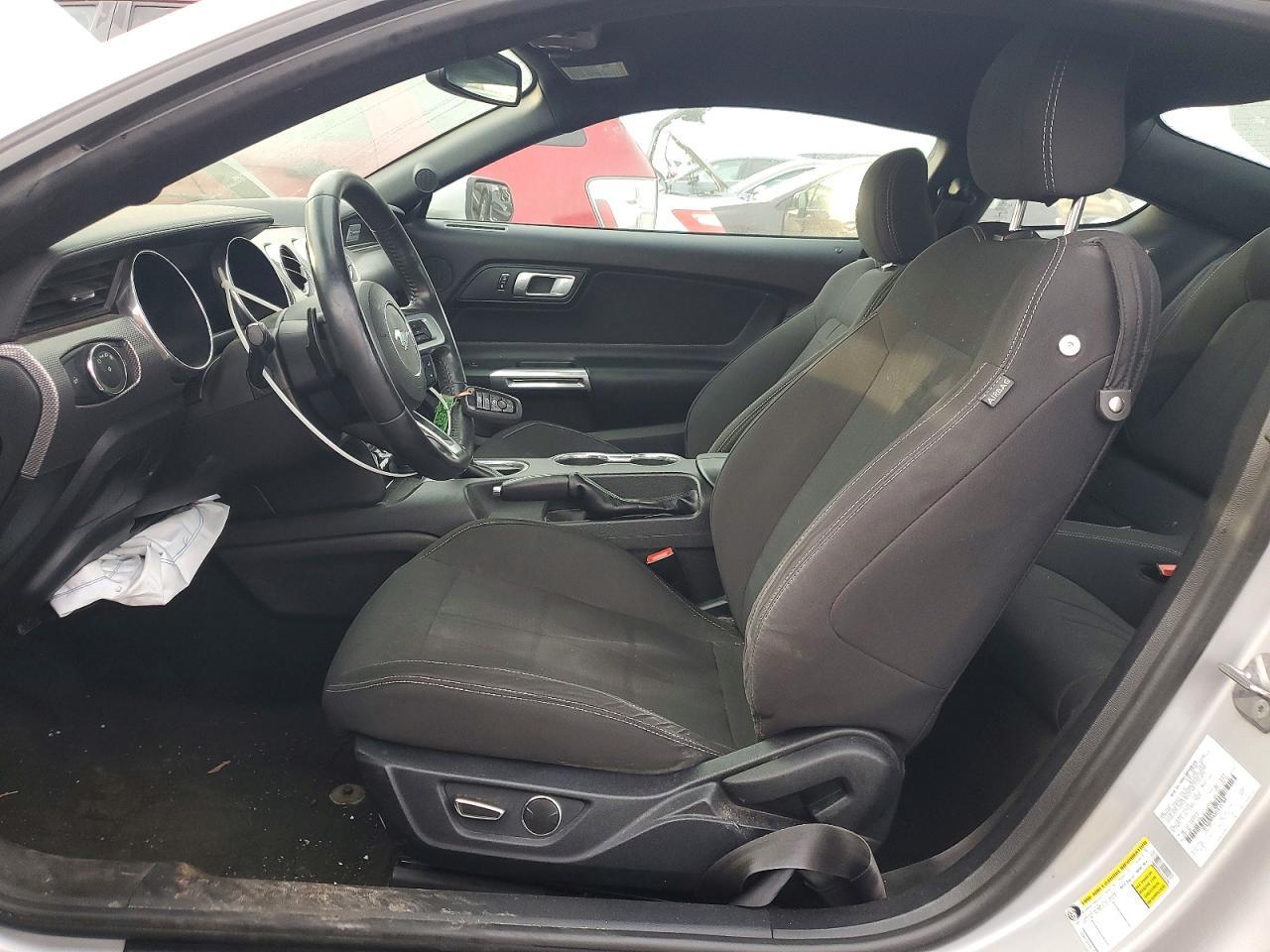 2018 Ford Mustang - zdjęcie 7