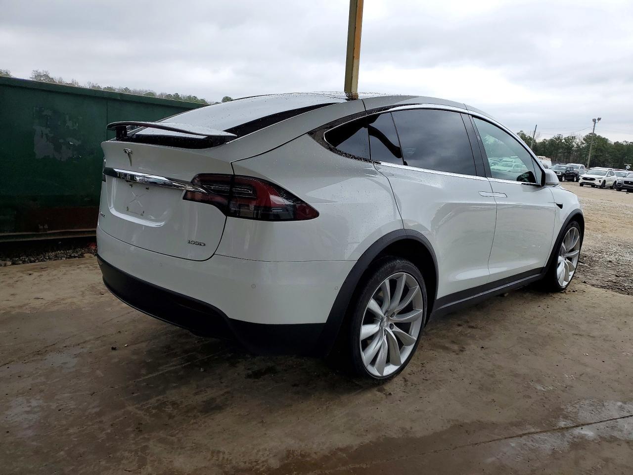 2017 Tesla Model X - zdjęcie 3