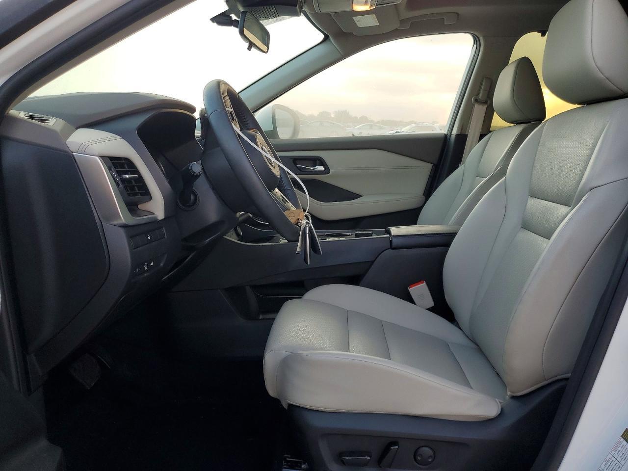 2024 Nissan Rogue Sv - zdjęcie 7