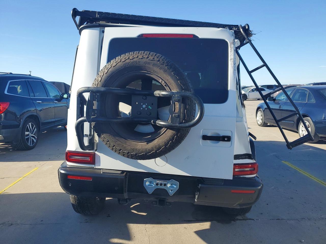 2022 Mercedes Benz G 550 - zdjęcie 6