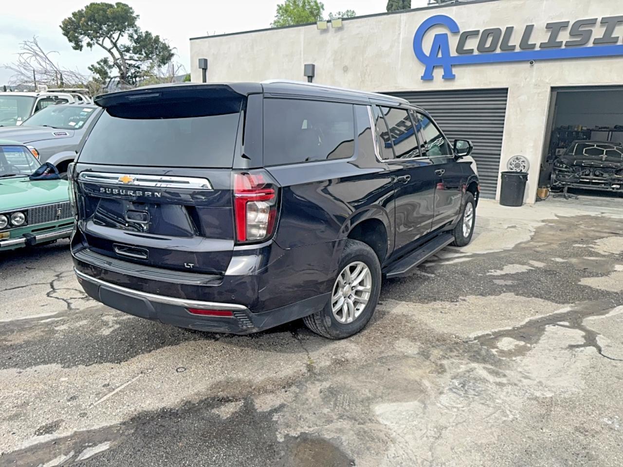 2024 Chevrolet Suburban K1500 Lt - zdjęcie 4