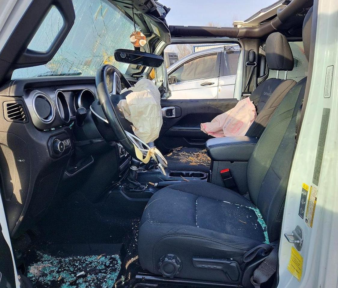 2020 Jeep Wrangler Unlimited Sahara - zdjęcie 7